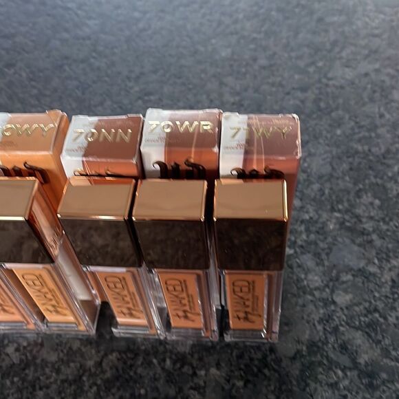 Urban Decay Stay Naked Weightless Liquid Foundation in 18 shades pick yours 🌈 - Picture 7 of 8